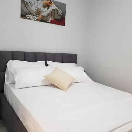 Apartment Super Star