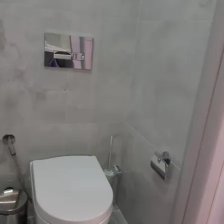 Super Star Apartment *