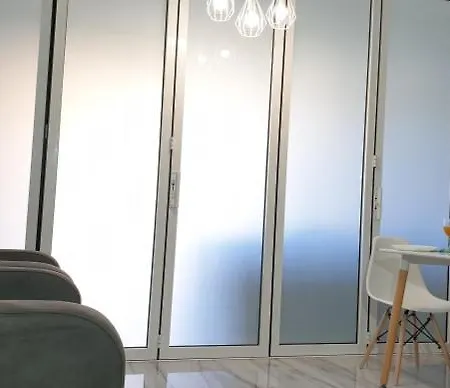 Super Star Apartment
