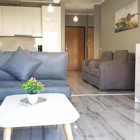 Super Star Apartment *